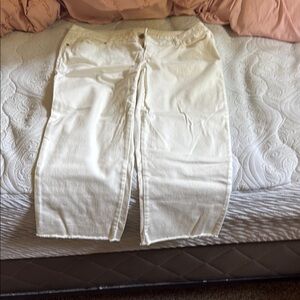 Maurices Cream Capris